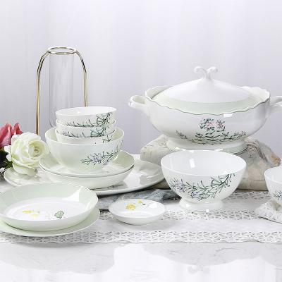 China 2020 New Product Sustainable Green And White Hotels Used Porcelain Dinnerware Elegant Flower Shaped Ceramic Dinnerware+sets for sale