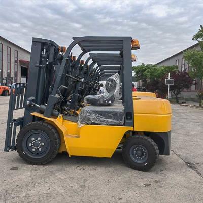 China ISUZU 2.5 Ton Diesel Forklift 2 Stage 3m Mast Diesel Counterbalance for sale