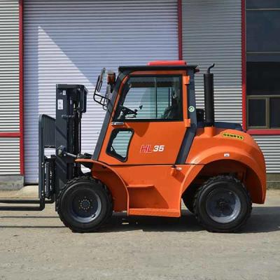 China 3000 kg Forklift für schwieriges Gelände Leistungsstarker 3,0 Tonnen All-Terrain-Forklift FR4WD30 zu verkaufen