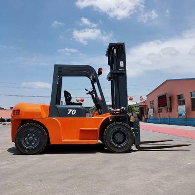 Cina Forklift a motore diesel da 7 tonnellate da 7000 kg FD70 con albero triplo e posizionatore a forcella in vendita