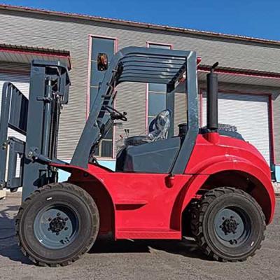 Cina 3000 kg FR4WD30 carrello elevatore 4X4 off road carrello elevatore Yanmar Motore 3 tonnellate in vendita