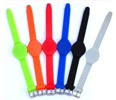 China Colorful Silicone RFID Bracelet , 125KHZ EM4305 Hotel Lock RFID Bands for sale