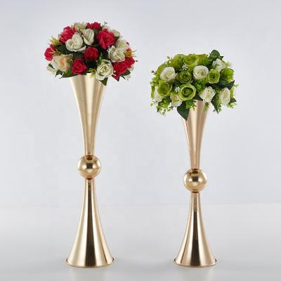 China Event Party Supplies Wholesale Luxury Crystal Colored Glass Flower Arrangement Tall In Vase For Table Decorations for sale