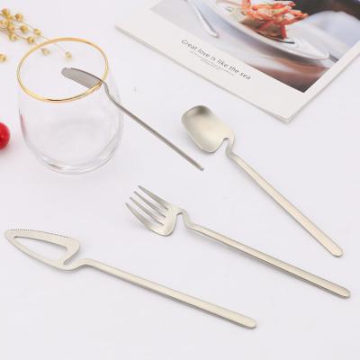 China Sustainable Food Grade Dessert Spoon Creative Simple Design Hung Firmly On Cup Teaspoon For Party for sale