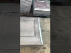 Lamp mold grinding and polishing process-Accessories for lamps are being prepared.