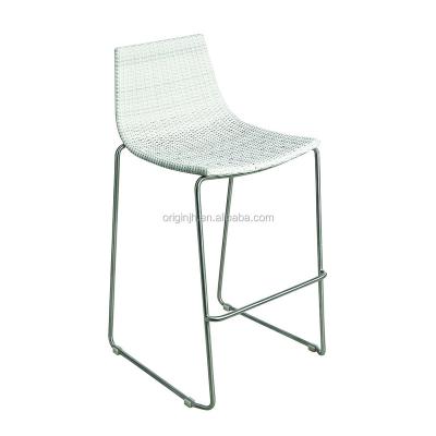 China Modern Modern Bar Umpire Chair Furniture Plastic Rattan Resting White Colorful Outdoor Bar Stools for sale