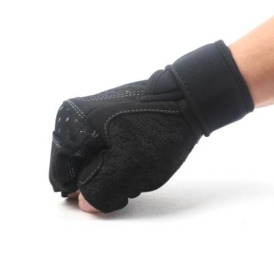 China Custom Logo Anti-Slip Men Protective Sports Gloves Gym Gloves Workout Training for sale