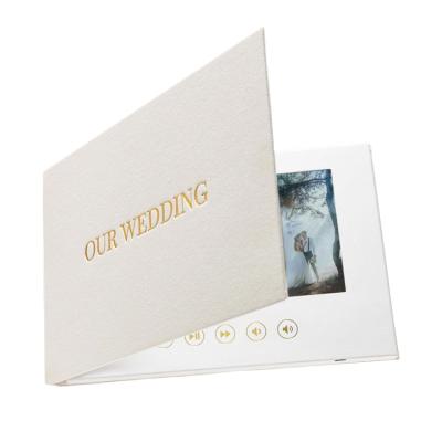 China Europe High Quality Canvas Material Wedding Video Cards With IPS Led Display for sale