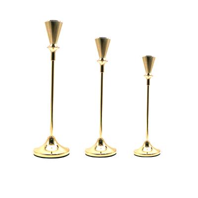 China Light Luxury Modern Wind Decoration For Wedding Party With Tapered Candle Holders for sale