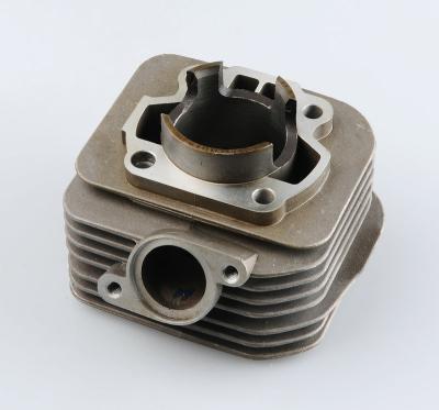 China Cast Iron Alloy 2 Stroke Single Cylinder Block For Suzuki Motorcycle Engine for sale