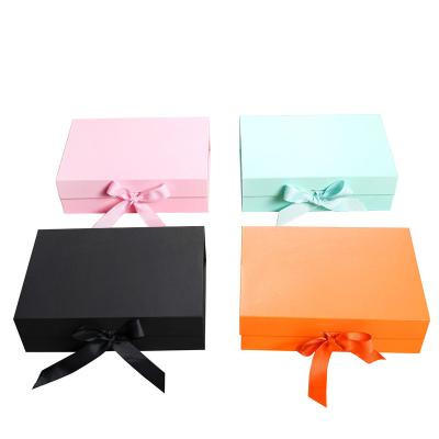 China Handmade creative gift boxes that are perfect for any holiday season magnetic gift box jewelry box packaging customized for sale