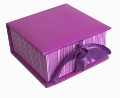 China Paper Cardboard Gift Jewelry Packaging Boxes Recyclable With Ribbon Tie for sale