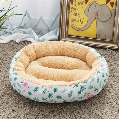 China Travel Queenhe Oval Pet Cuddler Pet Bed for Small Breeds, Comfortable Soothing Pet Bed, Pet Sofa Bed Luxury for sale