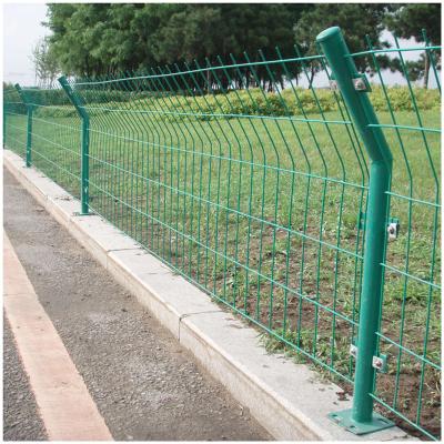 China Easily Assembled 6/5/6 8/6/8 Powder Coated Steel Wire Fencing Wire Mesh for sale