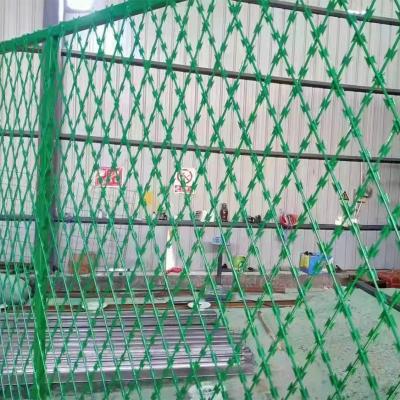 China Concertina Welded Stainless Steel Barbed Wire Mesh Concertina Welded Stainless Steel Fence Barrier Factory Galvanized Razor Wire Mesh Military Security Room for sale