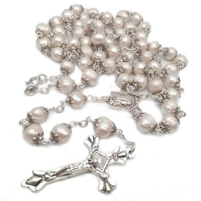 China Religious Religious Jewelry Cross Beads Natural Freshwater Pearl Prayer Beads Christianity Rosary Christ Necklace for sale