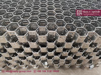 China AISI309 Hex-Mesh Grating for Cat Crackers Lining, 2