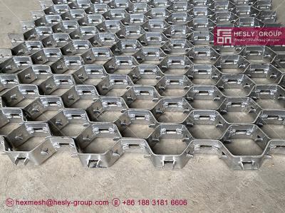 China AISI321 Hex Metal Refractory Cat Crackers Linings | 19mm thickness | 16ga strips | 2