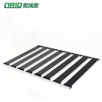 China Double Sided Gravity Roller Track Shelf System For Supermarket China Top 10 Manufacturer for sale