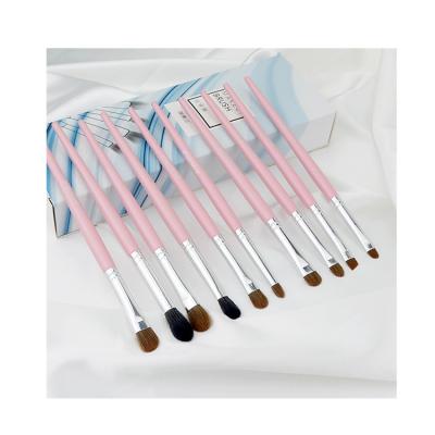 China Smudge Brush Well Done Smudge Soft Fiber Hair Eye Makeup Brush Private Label for sale