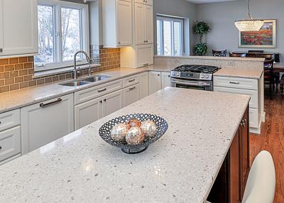 Κίνα Αδιάβροχα διευκολυνμένα Countertops κουζινών ακρών πέτρινα με το γραφείο προς πώληση