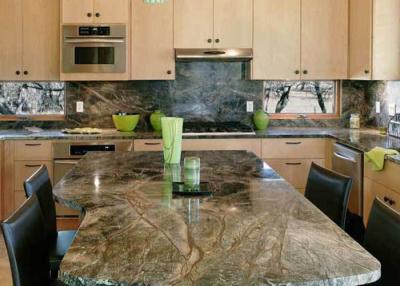 Κίνα Μη - πέτρινα Countertops χρυσή Βραζιλία ματαιοδοξίας φραγμών ολίσθησης ανθεκτική στα οξέα προς πώληση