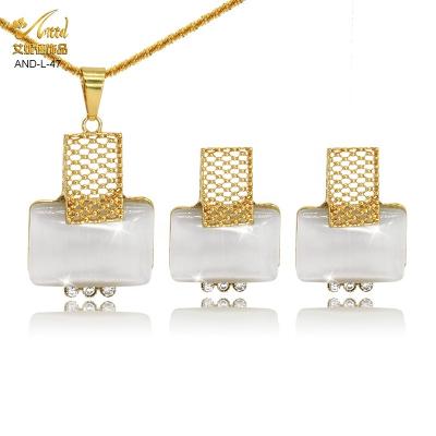 China 18k romantic 18k pvd white gold plated solid jewelry set artificial bridal bling diamond necklace bulk 3 all american jewelry sets for sale