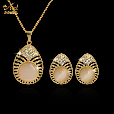 China Opal Gold Plated In India Romantic Shape Silver Wedding 2021 Wholesale Bridal 18K To Wedding Women Jewelry Earring And Necklace Set for sale