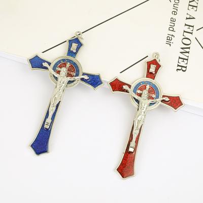 China Jesus Saint Benedict Church Prayer Wall Pendant Religious Catholic Christianity Hand Held Non-Fading Zinc Alloy Cross Pendant for sale