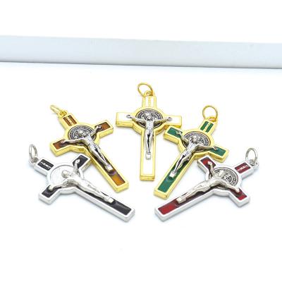 China Religious Catholic Jesus Benedict Faith Keychain Christianity Accessories Zinc Alloy Color Preserving Cross Pendant for sale