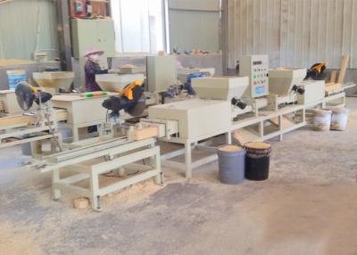 China Industrial Auxiliary Equipments Wood Sawdust Block Making Machine 12 Month Warranty for sale