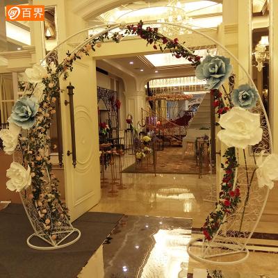 China Wholesale Outdoor Iron Art Wedding Wrought Iron Manufacturers Arrange Props Curved Moon Arches for sale