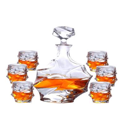 China Safe Best Gift Crystal Whiskey Glass Set Exquisite Dishwasher Safe Unique Whiskey Decanter Glass with 6 Cups for sale