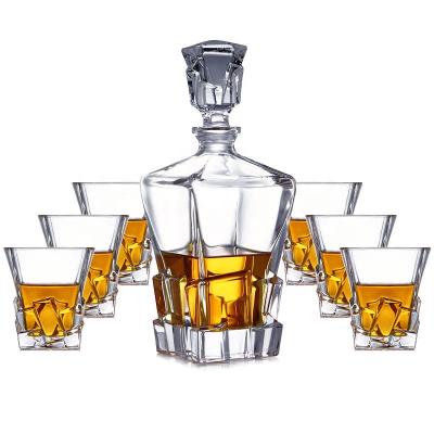 China UNIQUE Running Classic Design Square Whiskey Bottle Diamond Whiskey Glass Decanter With Tumbler Set for sale