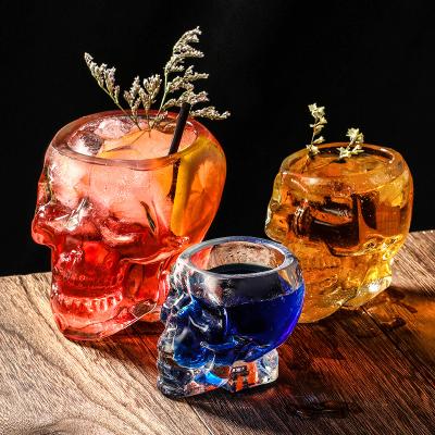 China Pint Glasses With Logo Wholesale Skull Shaped Main Cocktail Glass Creative Skull Cup Custom Crystal Wine Glass for sale