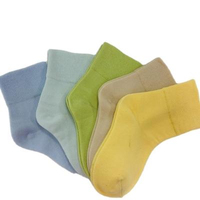 China Factory Wholesale Price Autumn Morden Design Custom Logo Spring Breathable Cotton Sock for sale