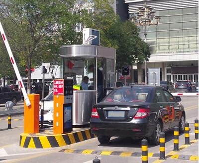 China Sistema automático do estacionamento do carro do TCP/IP de Smart da entrada da área residencial à venda