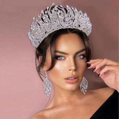 China Luxury Fashionable Diamond Headband Bridal Crown Head Pieces Accessories For Wedding Use for sale