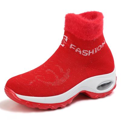 China Leisure Ladies Boots Shoes Ladies Fashion Fluffy Comfortable Air Cushion Bottom Non-slip Sports Mesh Breathable Leisure for sale