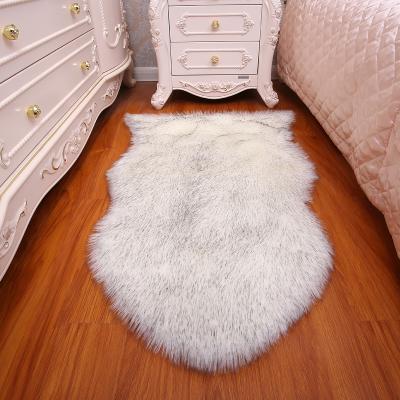 China 2021 Bows Shape Washable 60 X 90 Cm Fluffy Faux Fur Sheepskin Blanket For Bedroom for sale