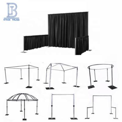 China Modern Wholesale Shape Wedding Backdrop Custom Pipe And Drape Aluminum Backdrop Stand Te koop