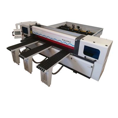 China VERTICAL Wood Cutter Machine Panel Beam Fences Course for sale