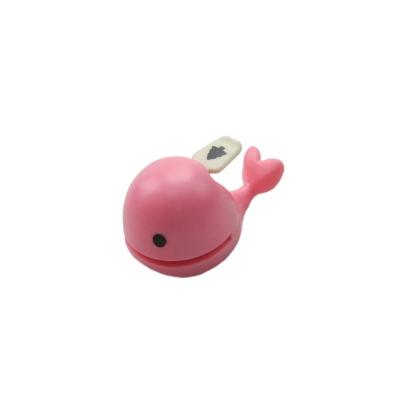 China 2020 Newest Metal+ABS Whale Shape Paper Craft Punch For Kids DIY Creative Toy Cute Animal Whale Craft Punch Kit for sale