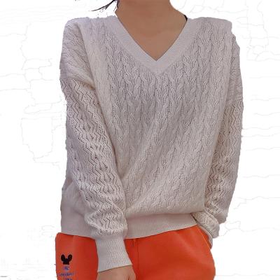 China OEM Autumn And Winter Twist Sweater Breathable V-Neck Casual Long Sleeve Loose White Sweater for sale