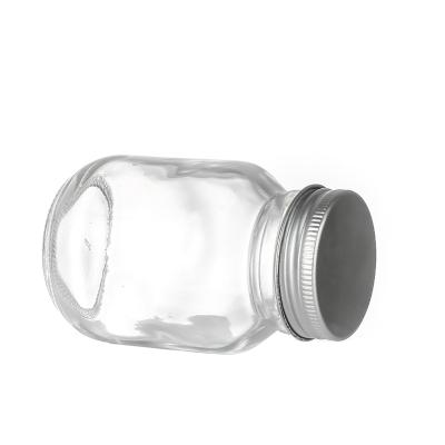 China Good Quality Food Kitchenware Round Clear Glass Salt And Pepper Shaker Bottle for sale