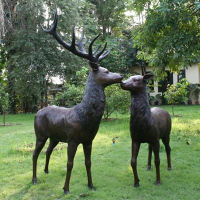 China Cast aluminum life size bronze deer statue for garden and home decor, stag and doe set garden sculpture For Sale for sale