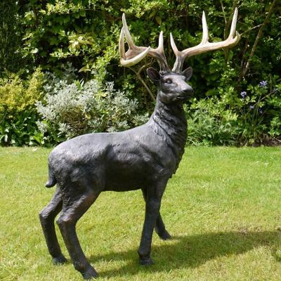 China Factory Wholesale life size garden yard decoration stag and buck animal sculpture bronze deer statue for sale