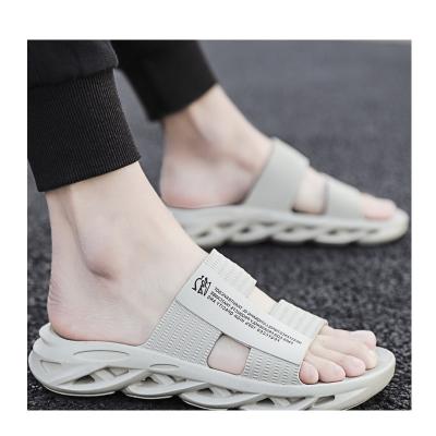 China Light Weight Summer slippers men's new flipflops sandals men rubber flip flops slippers for sale