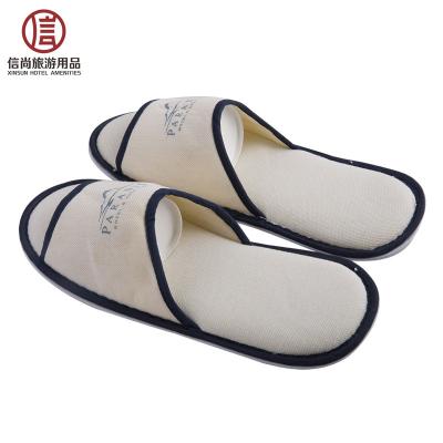 China Wholesale Cheap Price 4-5mm Nonwoven Fabric Hotel Disposable Eco-Friendly Unique Slippers Spa And Hotel Slippers for sale