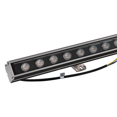 China Yard 18W LED Garden One Meter 45 Degree Waterproof Linear Led Strip Light RGB Dmx Wall Strip Adjustable Bar for sale